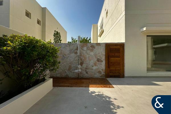 Fully Upgraded | Single Row | Pool & BBQ Area